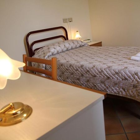 Hotel Madonna Di Loreto Exterior photo